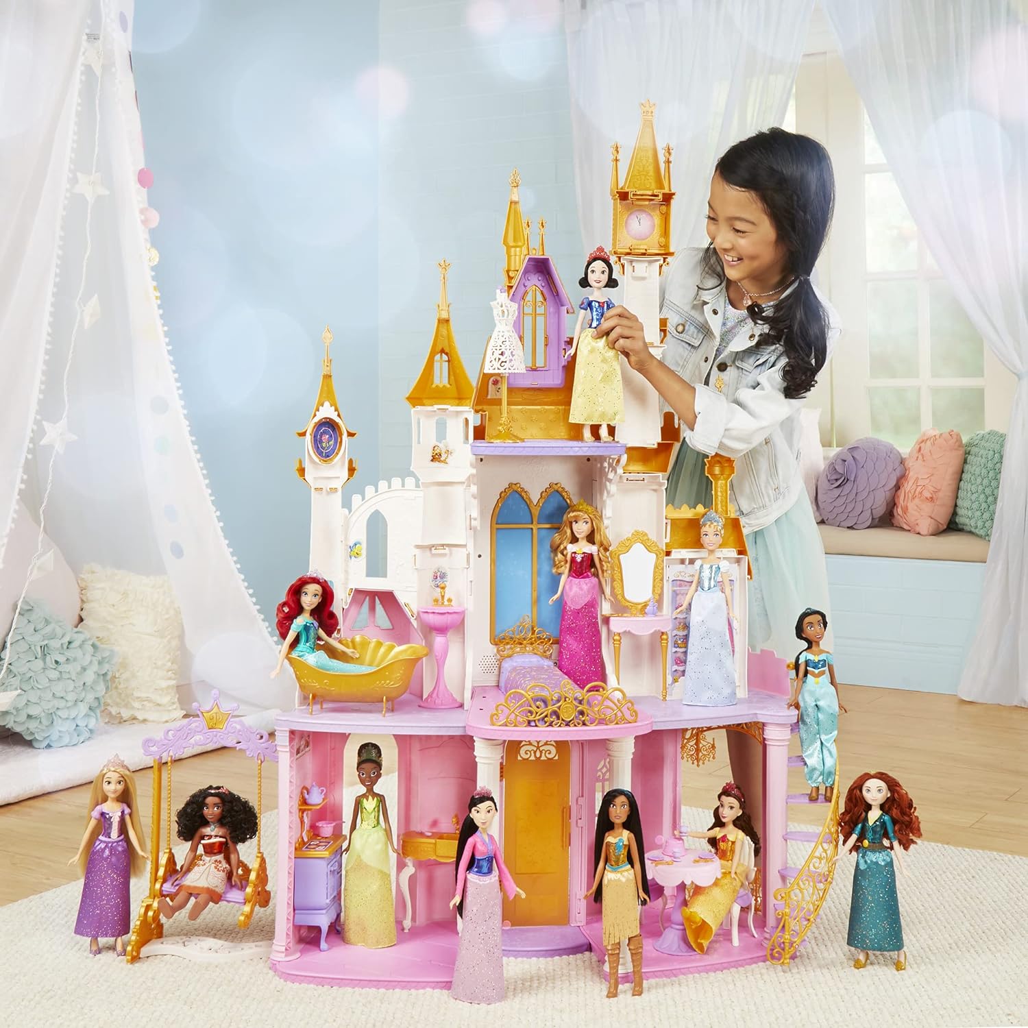 DISNEY Mini princesas Escenario de juego Mini castillo momentos musicales,  incluye 2 figuras Princesas DISNEY.