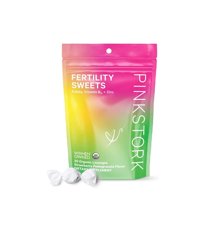 Pink Stork Fertility Sweets: suplementos orgánicos de fertilidad de granada de fresa para mujeres, vitaminas prenatales, folato, vitamina B6 + gota de zinc, 30 pastillas
